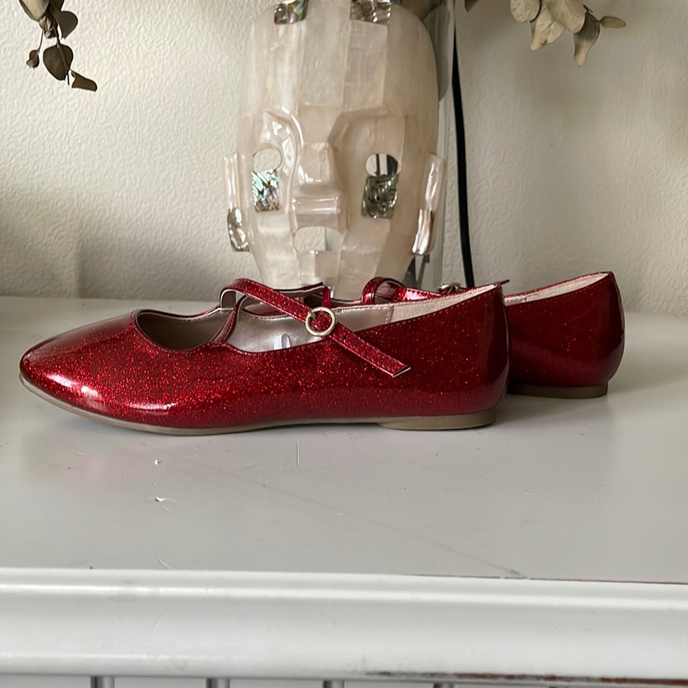 Children’s Place glitter red flats. EUC